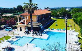 Banos Apartments And Swimming Pool