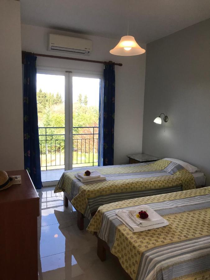 Banos Apartments And Swimming Pool Roda  Extérieur photo