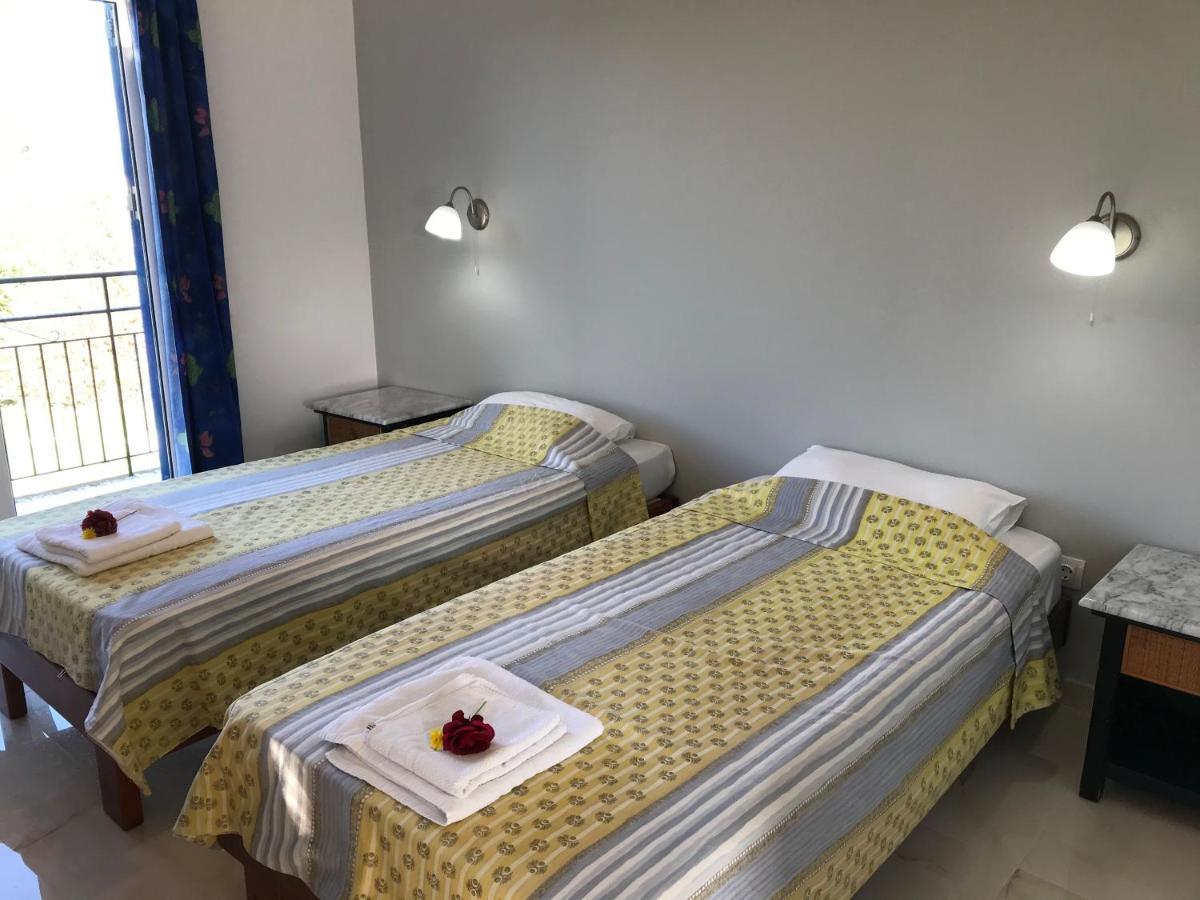 Banos Apartments And Swimming Pool Roda  Extérieur photo